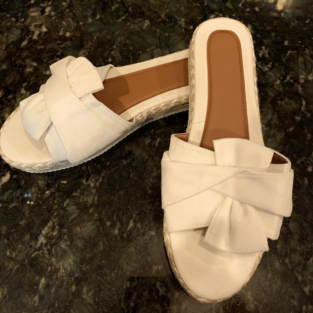 Cream shoes size 8